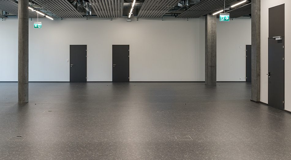 Grundreinigung & Beschichtung von Hartböden